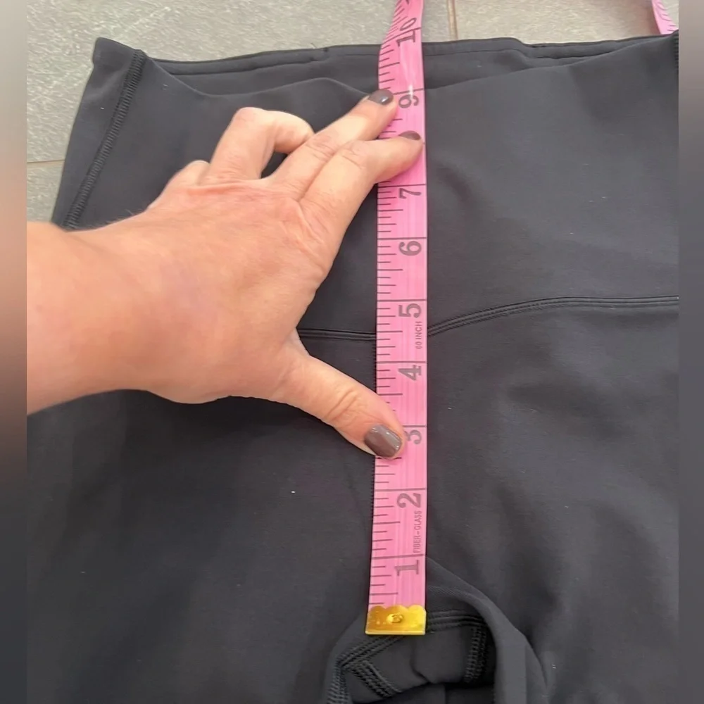 LULULEMON Fresh in Mesh tights 25 inch luxtreme mesh size 4 - Picture 10 of 10